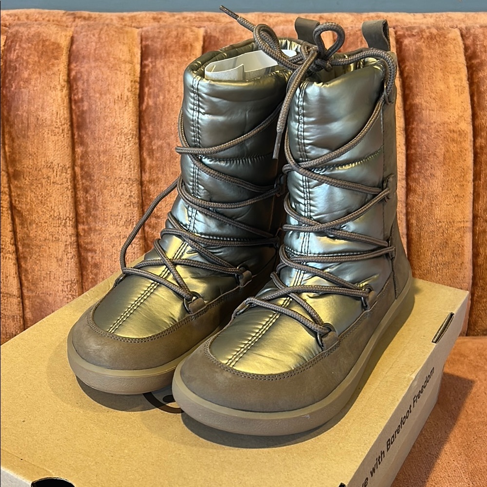 Metallic High-Top Boots with Brown Accents